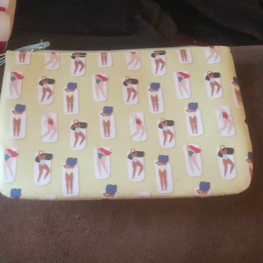 IPSY cosmetic bag